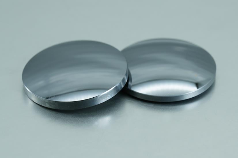 What are the differences between aspherical lenses and spherical lenses?