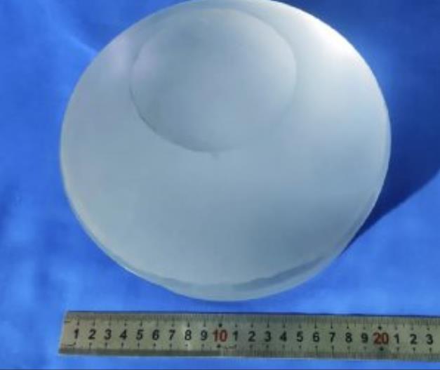 UM OPTICS 8-inch calcium fluoride single crystal growth